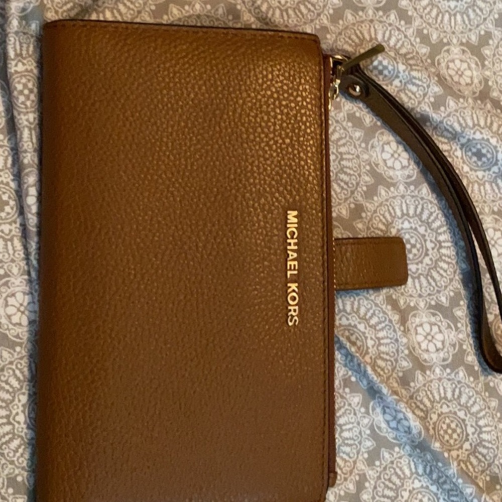 Luggage Color Michael Kors Wristlet